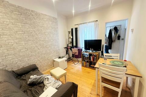 2 bedroom flat to rent, Marlborough Road, Archway, N19