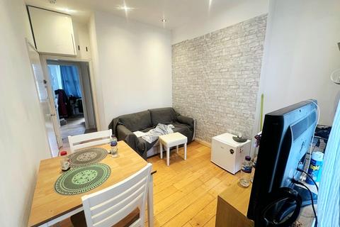 2 bedroom flat to rent, Marlborough Road, Archway, N19