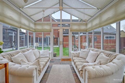 4 Carte Place, Langdon Hills, Basildon, SS16 6GJ
