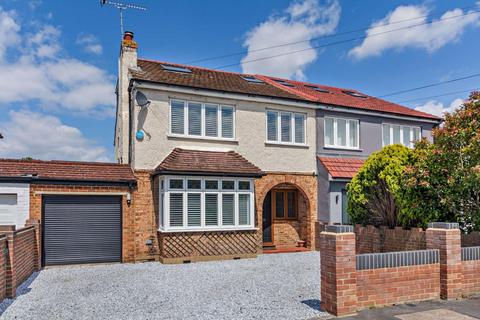 4 bedroom house for sale, Station Crescent, Ashford TW15