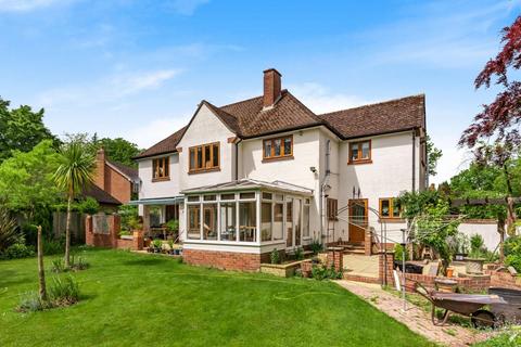 4 bedroom detached house for sale, Rectory Road, Berkshire RG40