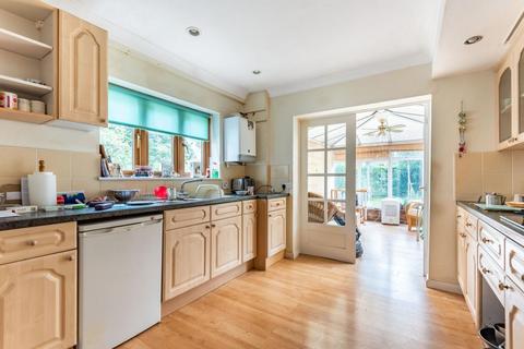 4 bedroom detached house for sale, Rectory Road, Berkshire RG40