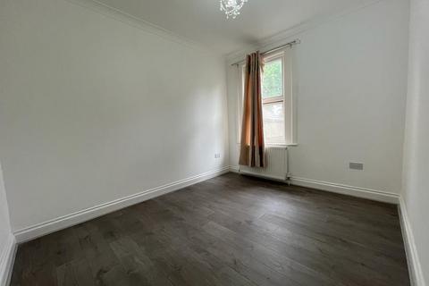 7 bedroom terraced house to rent, Reburbished 7 Bed Hse, 3 Baths, Kempton Road, E6