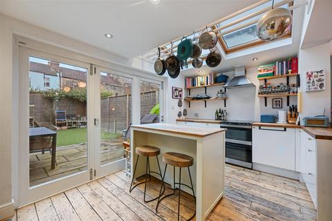 3 bedroom terraced house for sale, Cobbold Road, London, W12