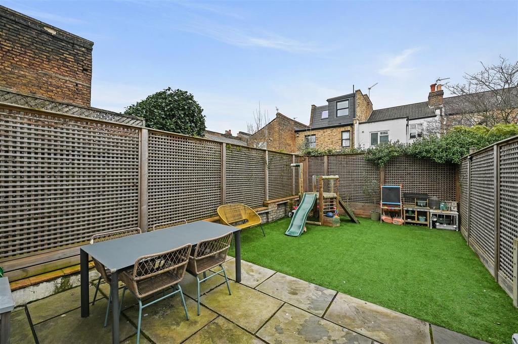 Cobbold Road - Garden1 (1).JPG