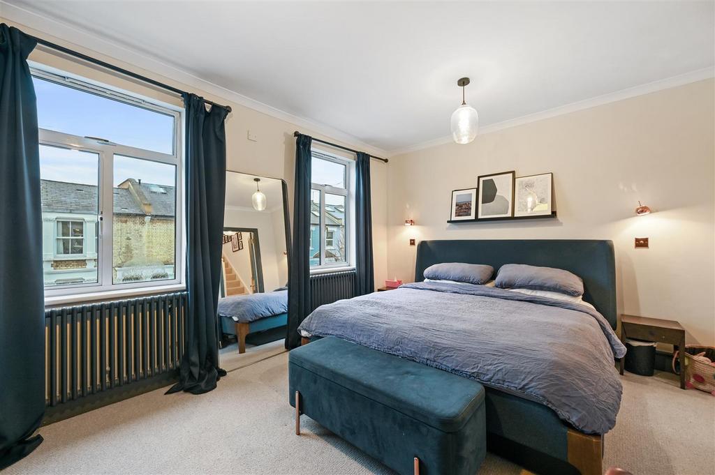 Cobbold Road - Bedroom A1 (1).JPG