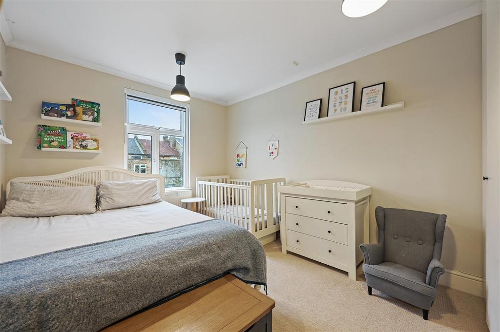 Cobbold Road - Bedroom B3 (1).JPG