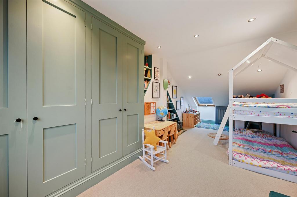 Cobbold Road - Bedroom C1 (1).JPG