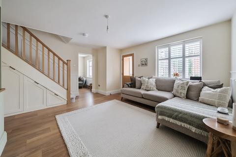 4 bedroom detached house to rent, Chesterton Place, Fareham PO15