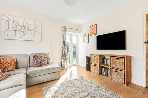 4 bedroom semi-detached house for sale, Newbury Lane, Newbury RG20