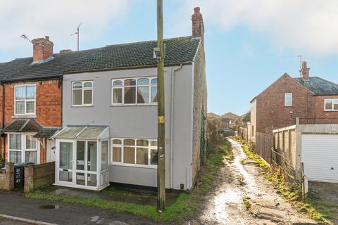 3 bedroom end of terrace house for sale, Jubilee Street, Wellingborough NN9