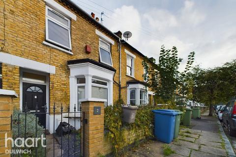 3 bedroom terraced house for sale, Colls Road, London