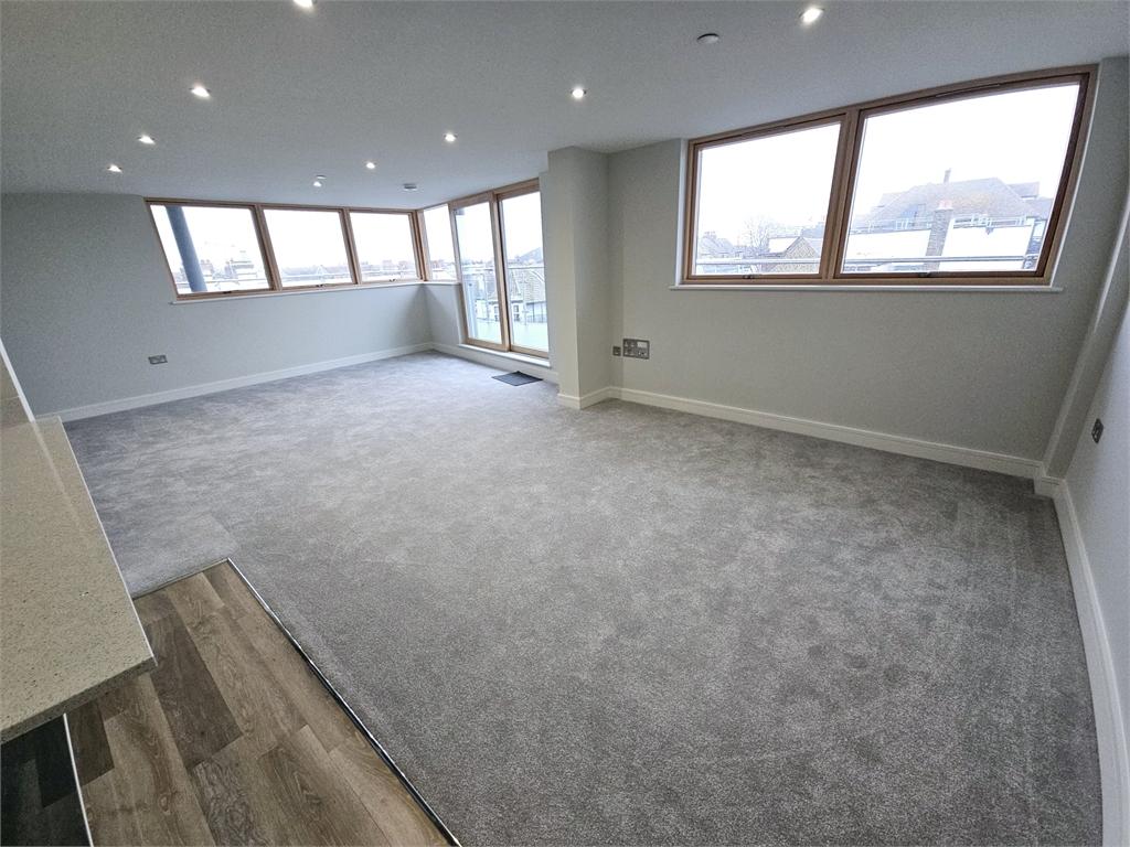 Open plan lounge/kitchen/diner