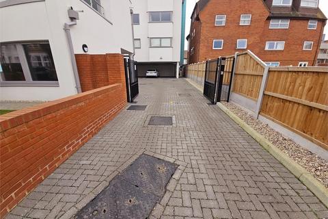 undefined, The Broadway, Leigh on sea, Leigh on sea,
