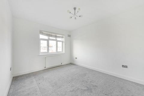 2 bedroom flat to rent, Ridge Terrace, Green Lanes Ridge Terrace N21