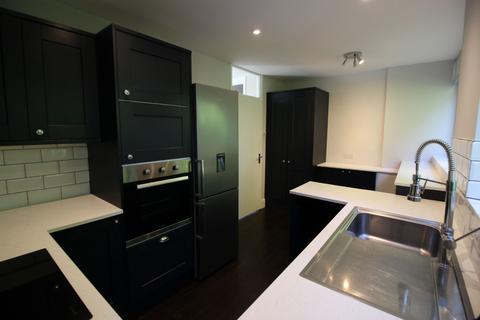 10 Links View, Sutton Coldfield, B74 3EP