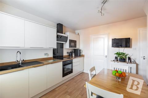 2 bedroom terraced house for sale, Shaftesbury Road, Romford, RM1