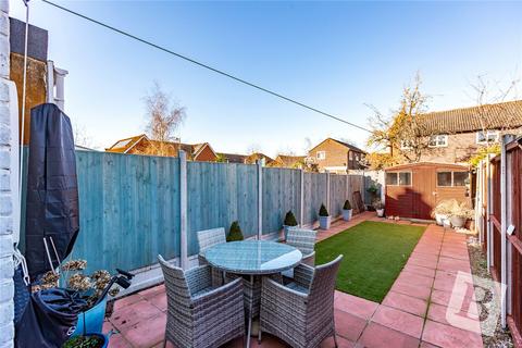 2 bedroom terraced house for sale, Shaftesbury Road, Romford, RM1