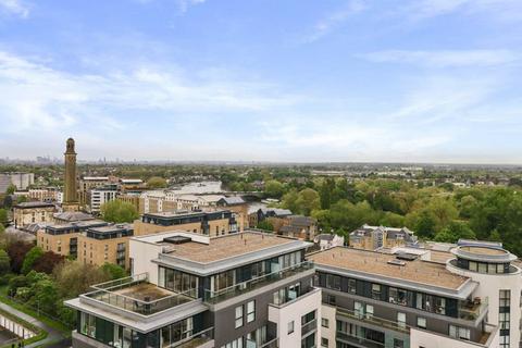 3 bedroom apartment for sale, Brentford TW8