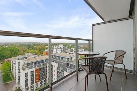 3 bedroom apartment for sale, Brentford TW8