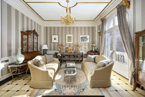 4 bedroom apartment, Flat For Sale In Sant Gervasi, Sant Gervasi, Barcelona