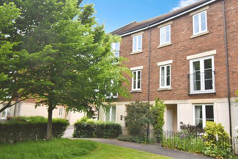 2 bedroom ground floor flat for sale