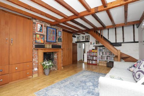 4 bedroom semi-detached house for sale, Nargate Street, Littlebourne, Canterbury, Kent, CT3
