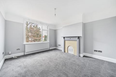 3 bedroom house to rent, Crantock Road London SE6