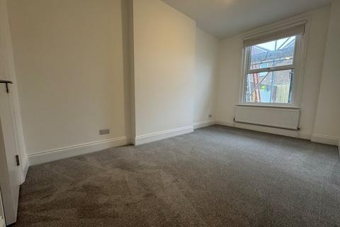 3 bedroom house to rent, Portman Road, Bournemouth, BH7