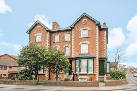 Newbury, Berkshire, RG14