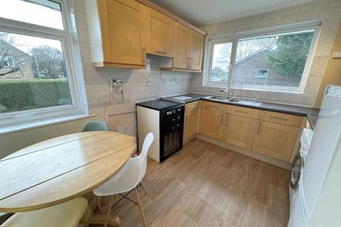 2 bedroom end of terrace house to rent, The Fairway, London, NW7