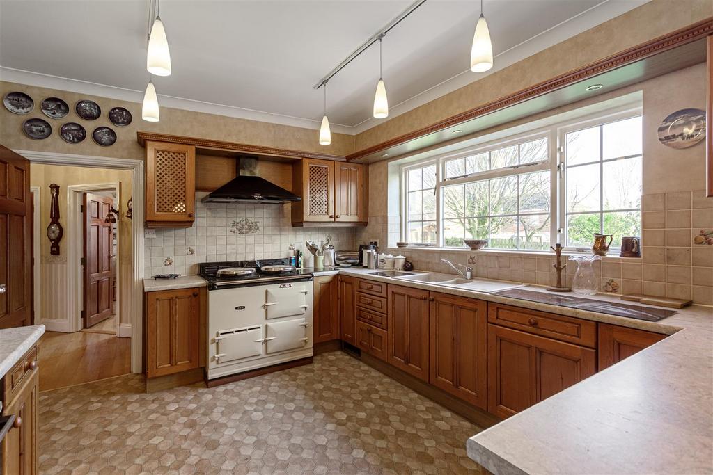 15 Chessingham Gardens 76.jpg