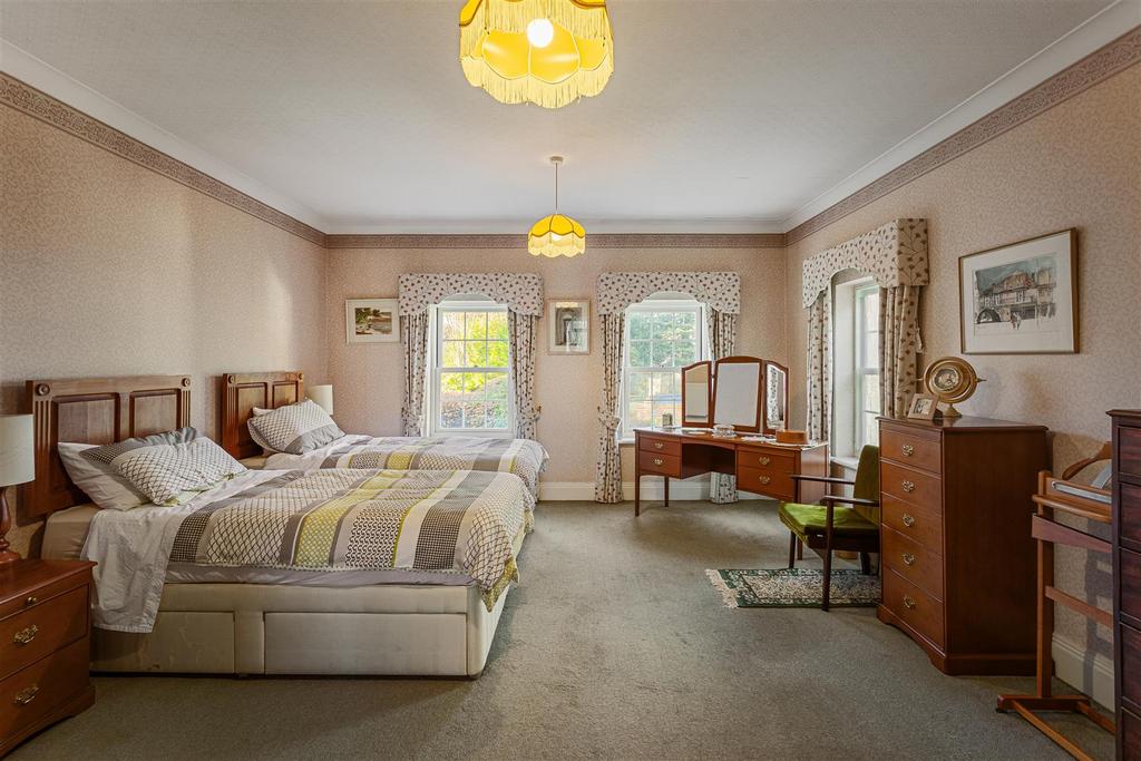 15 Chessingham Gardens 16.jpg