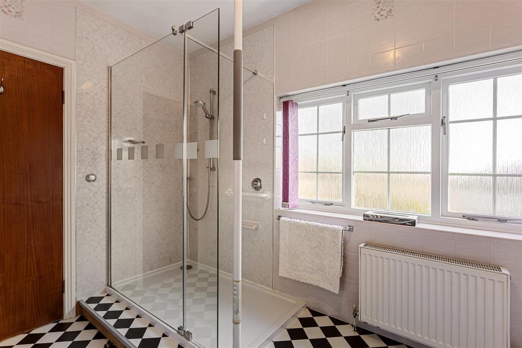 15 Chessingham Gardens 28.jpg