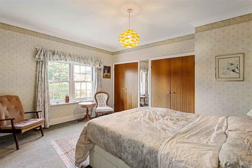 15 Chessingham Gardens 1.jpg