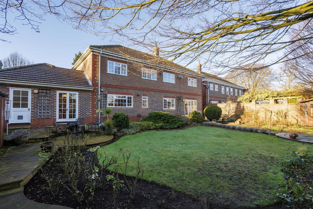 15 Chessingham Gardens  8.jpg