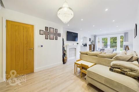 69 Booty Road, Norwich, NR7 0NE