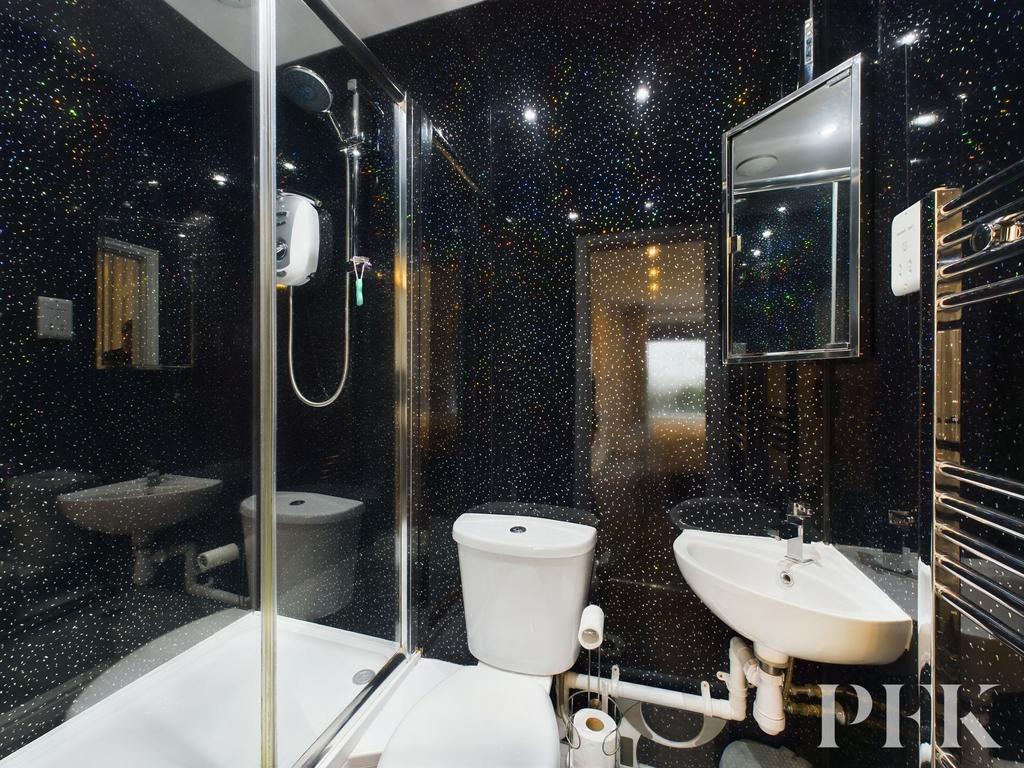 Ensuite Shower Room