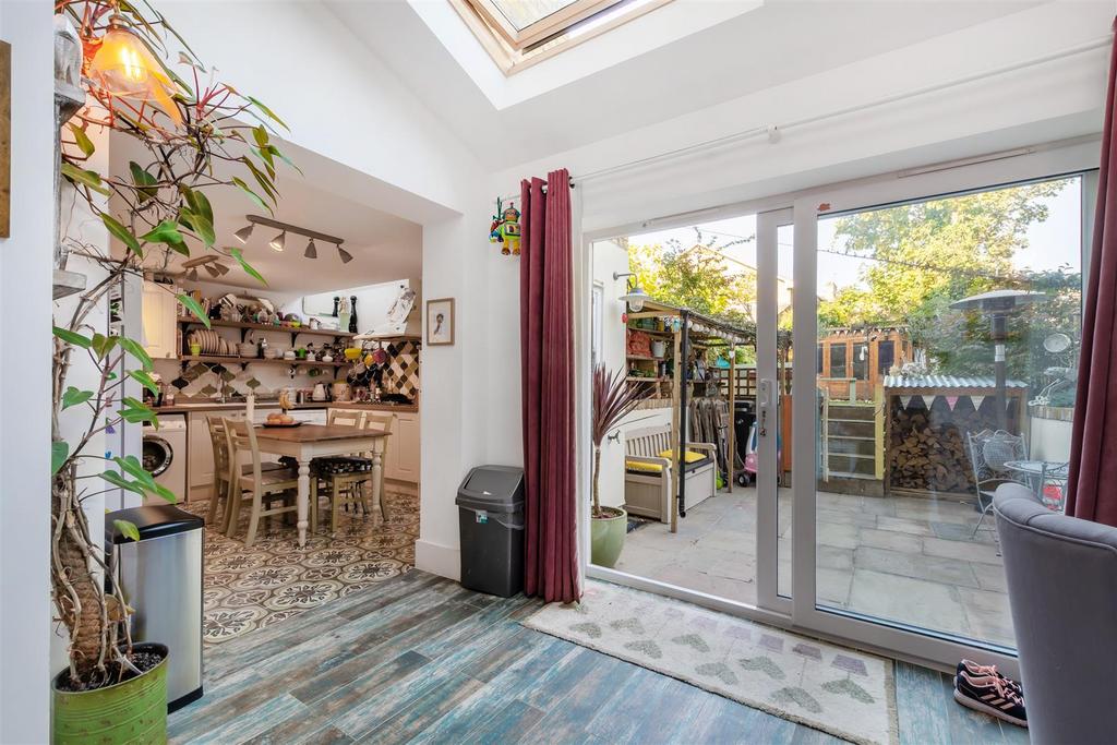 3a Maley Road, SE27 9 BY-4.jpg