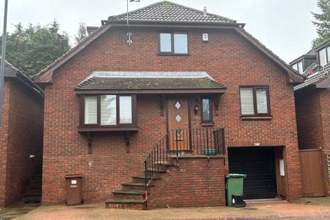 4 bedroom detached house to rent, Kingston Place, Harrow, HA3