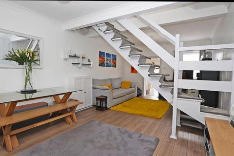 2 bedroom terraced house for sale, Bynes Road, South Croydon
