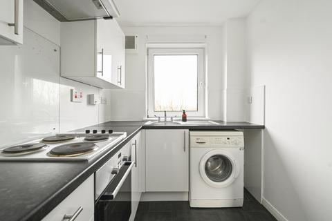 56/3 Bryson Road, Edinburgh, EH11 1DR