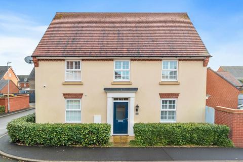 4 bedroom detached house for sale, Claydon Avenue, Kettering NN15