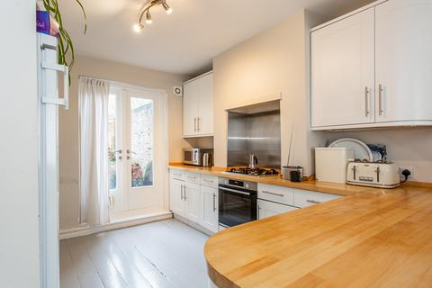 3 bedroom terraced house for sale, Vivian Road, Mile End, E3