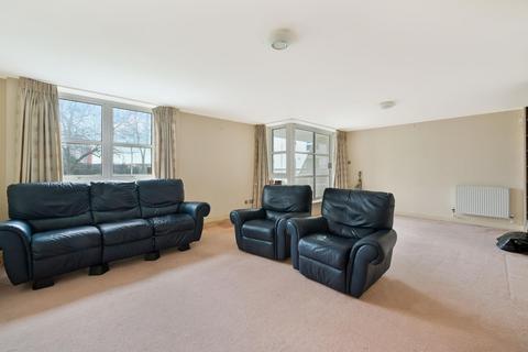 2 bedroom apartment for sale, Barrier Point Road, London, E16