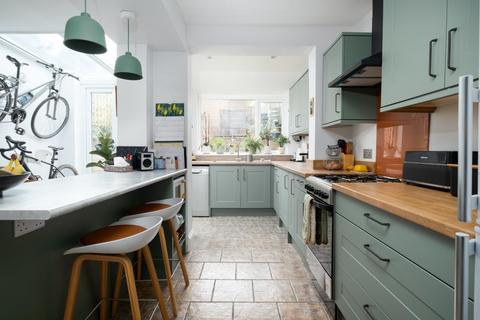 10 Dunkerry Road, Bristol, BS3 4LB