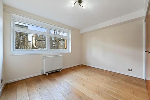 5 Harriers Close, London, W5 3UA