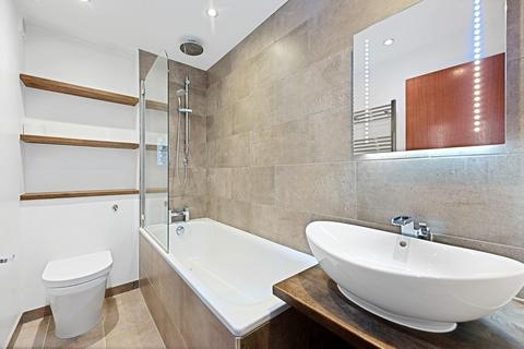 5 Harriers Close, London, W5 3UA