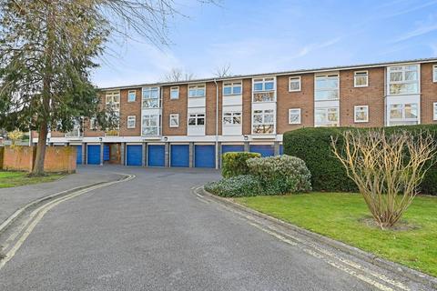 5 Harriers Close, London, W5 3UA