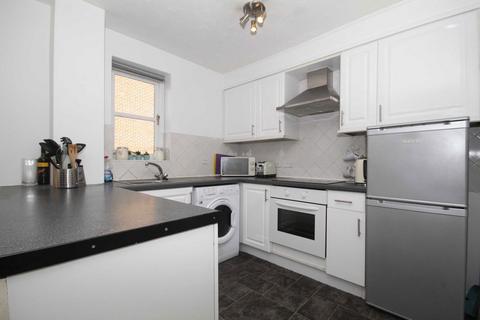 2 bedroom flat for sale, Langridge Mews, Hampton TW12